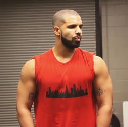 chulosspot:  Drake ❤️
