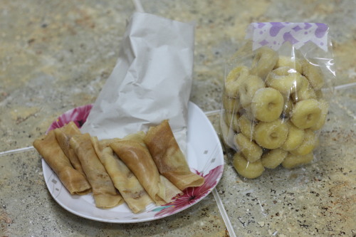 Thai snack (Create by Thai people so you can not find this kind of sweet snack in Japan): Khanom Tok