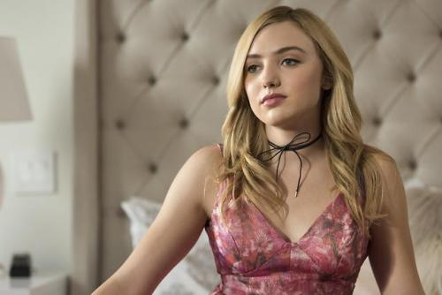 lusty-peytonlist:  Still From “Light As A Feather” ⟖⟗⟕ ◢◤◥◣ Lusty Peyton List ◢◤◥◣