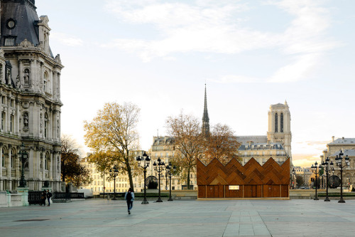 PAVILLON CIRCULAIRE / Encore HeureuxSingular and modest, the Circular Pavilion is certainly not roun