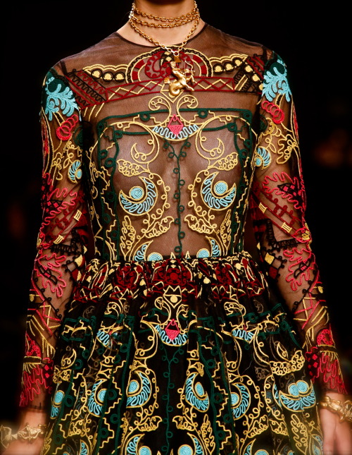 chiffonandribbons:Valentino S/S 2014