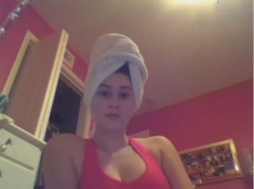 OMEGLE Grace Dildoing Teen Pussy After Shower