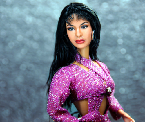 noelcruzcreations:Repainted and restyled Selena by ncruz.com goes up for auction on eBay http://www.ebay.com/usr/ncruz_doll_art Auction ends; Sunday, 8:00PM 2/8/2015 Pacific Time.