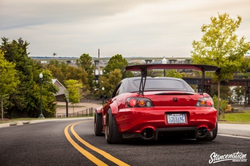 upyourexhaust:  DOING IT FOR A THRILL // MINH LE’S S2000 Photos by Amanda Hacks