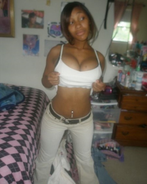 thingsiliketoo:  http://thingsiliketoo.tumblr.com black cuties 