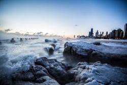bobbycaputo:  Polar Vortex 2014: Photos of a Chicago Deep Freeze 