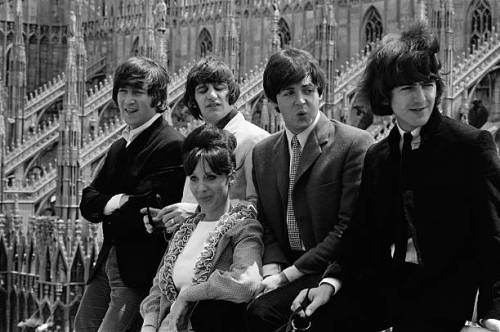 misanthrope1993:The Beatles on the rooftop of their hotel facing the Duomo on June 24, 1965 in Milan