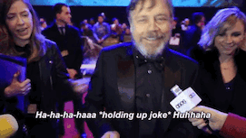 yaelloush:eggplantluke:Star Wars cast read terrible Star Wars jokes on the red carpetAHHAHAHAHAH