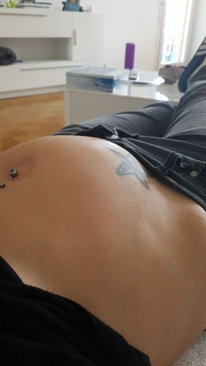 bumpfetish: #belly #preggo #pregnant