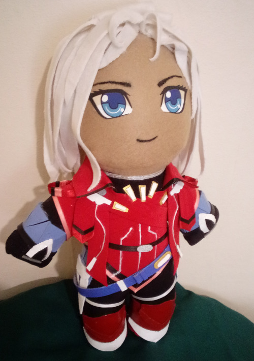 card-queen:PLUSH DOLL COMMISSIONSTrying to help my mother out with her business, so I’m showing off 