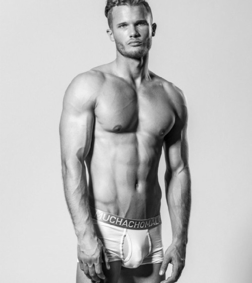 welllostinlondon:  Michael Schramm portfolio. BdD 