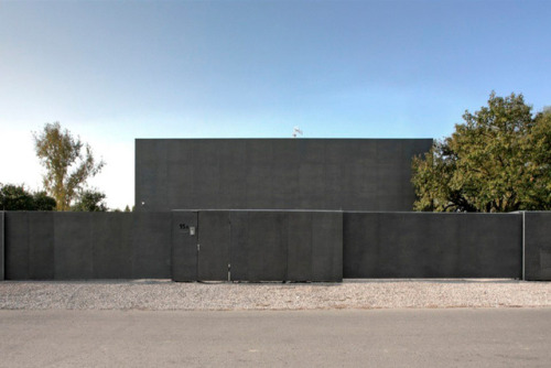 Stone House that turns into a concrete fortress