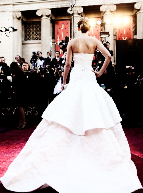 jenniferlawrencedaily:   ❝I’m not good at walking in big dresses, as we know