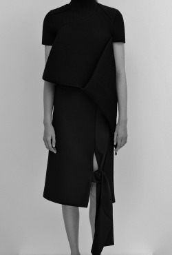 balenciwanga:  J.W. Anderson Resort 2014 