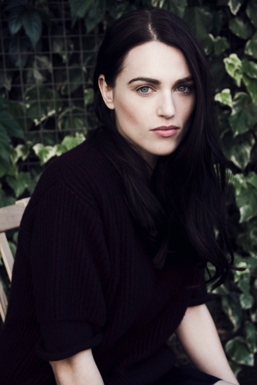 madpetcsh: her cheekbones