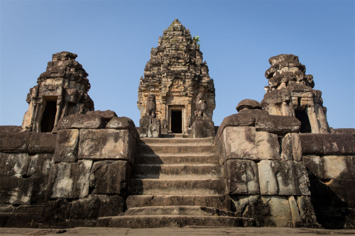 Bakong, Angkor, Cambodia, photo by Kevin Standage, more at kevinstandagephotography.wordpres