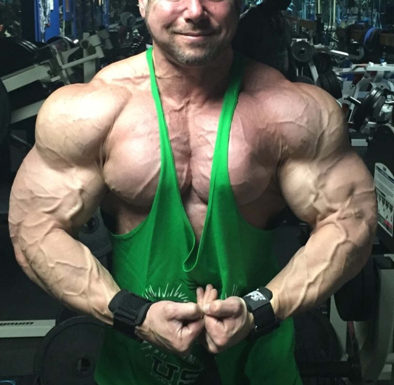 muscleroidaddict:  Brett Becker