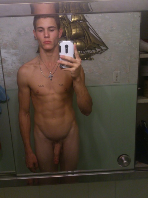 theconsolidator:  ksufraternitybrother:     OMG!!!! HE’S ADORABLE!!! FUCKING CUTE!!! HOT!!! I LOVE REDNECKS!!!  KSU-Frat Guy:  Over 25,000 followers . More than 15,000 posts of jocks, cowboys, rednecks, military guys, and much more.    Follow me