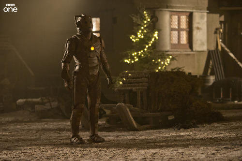songofthestarwhale:wintermoth:burningupasun:the-fury-of-a-time-lord:bbcone:New images from Doctor Wh