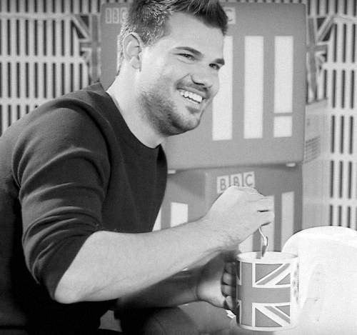 Taylor Lautner got huge!!!