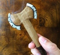 trippy-as-hell:  Crazy axe