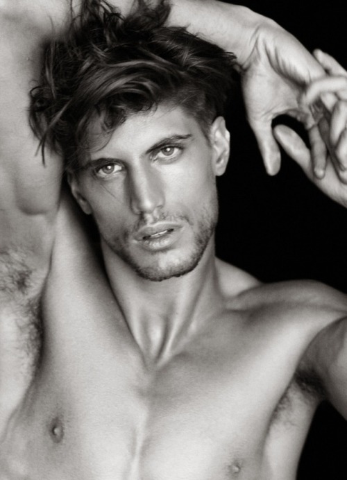 sogoodco: Santiago Ferrari