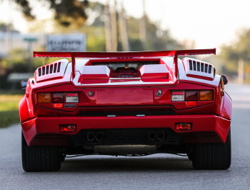 fullthrottleauto:  Lamborghini Countach “25th Anniversary”  