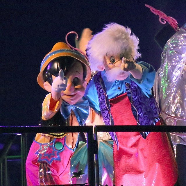 Shiny Days Disney ファンタズミック Fantasmic ピノキオ ゼペット ディズニーシー