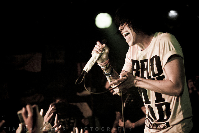 ineedtofindmywaybacktothestart:  Kellin Quinn from Sleeping With Sirens. by tiannasumerphotography