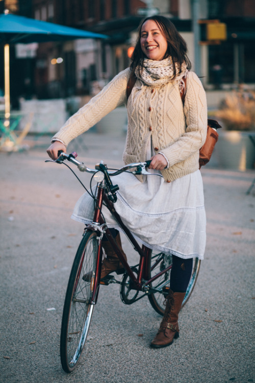preferredmode: Kateri rides a Raleigh Spritephotographed at Grand Ave. and Putnam Ave., Brooklynretu