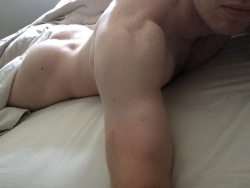 texasfratboy:mmmm….love his butt dimples!