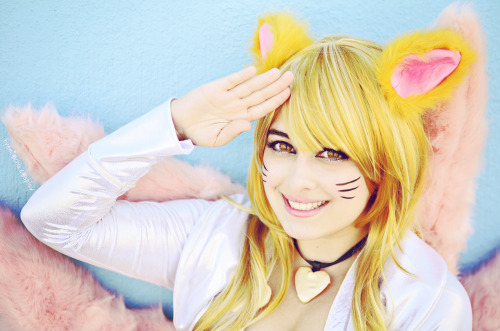 vedasaur:  Popstar Ahri - hyemi♥chu cosplay Visit www.facebook.com/hyemichucosplay for more of my work! 