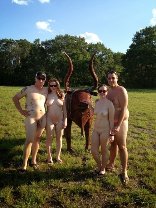 Parejas desnudas