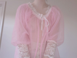 dollgraves:my vintage nighty