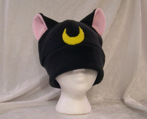 kookikaps: A custom request we made not long ago - everyone’s favorite iconic kitteh!Find us o