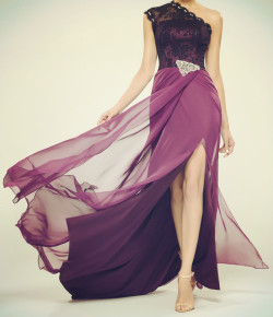 tbdressfashion:  elegant purple dress 
