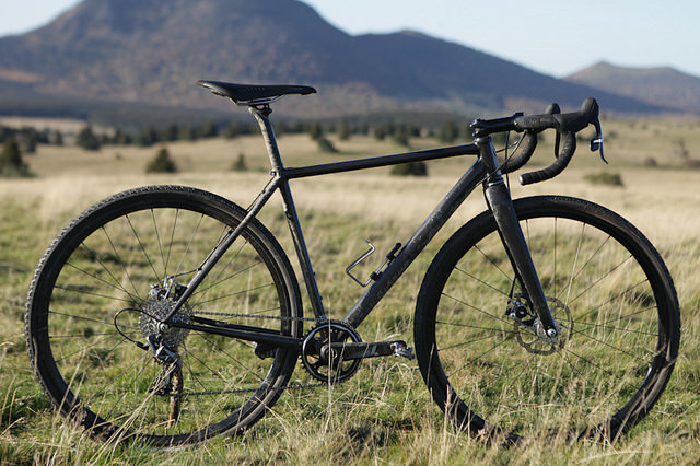 kinkicycle:  Versus Disc CX1 Black by www.victoire-cycles.com on Flickr.