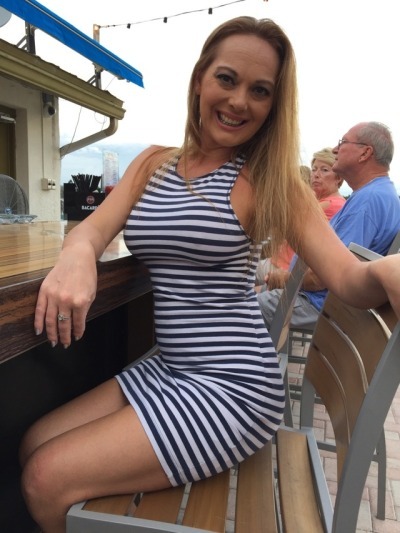 lindseyfanworld:My favorite slut wife Lindsey. I especially love when she poses in