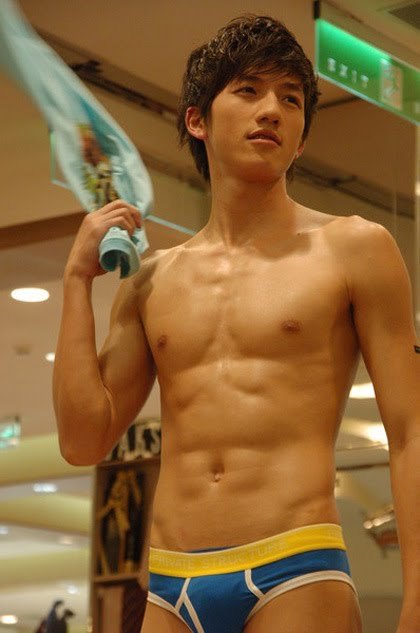 xiaohaogayphotoblog:Cute Taiwanese Model