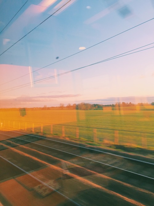 elricity:train aesthetic