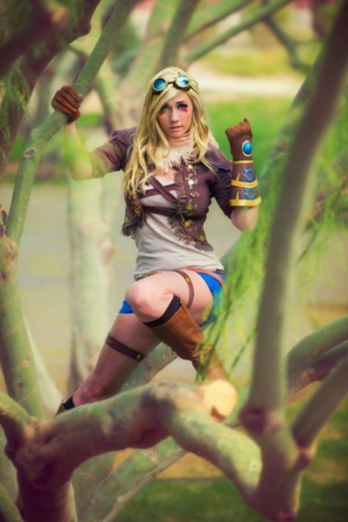 gaming-cosplay-nation:  Lindsay Elyse - League Of Legends Cosplays Admin: Melissa 