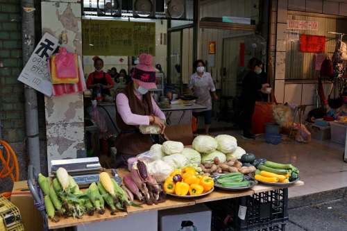 A pink hat. / お帽子。