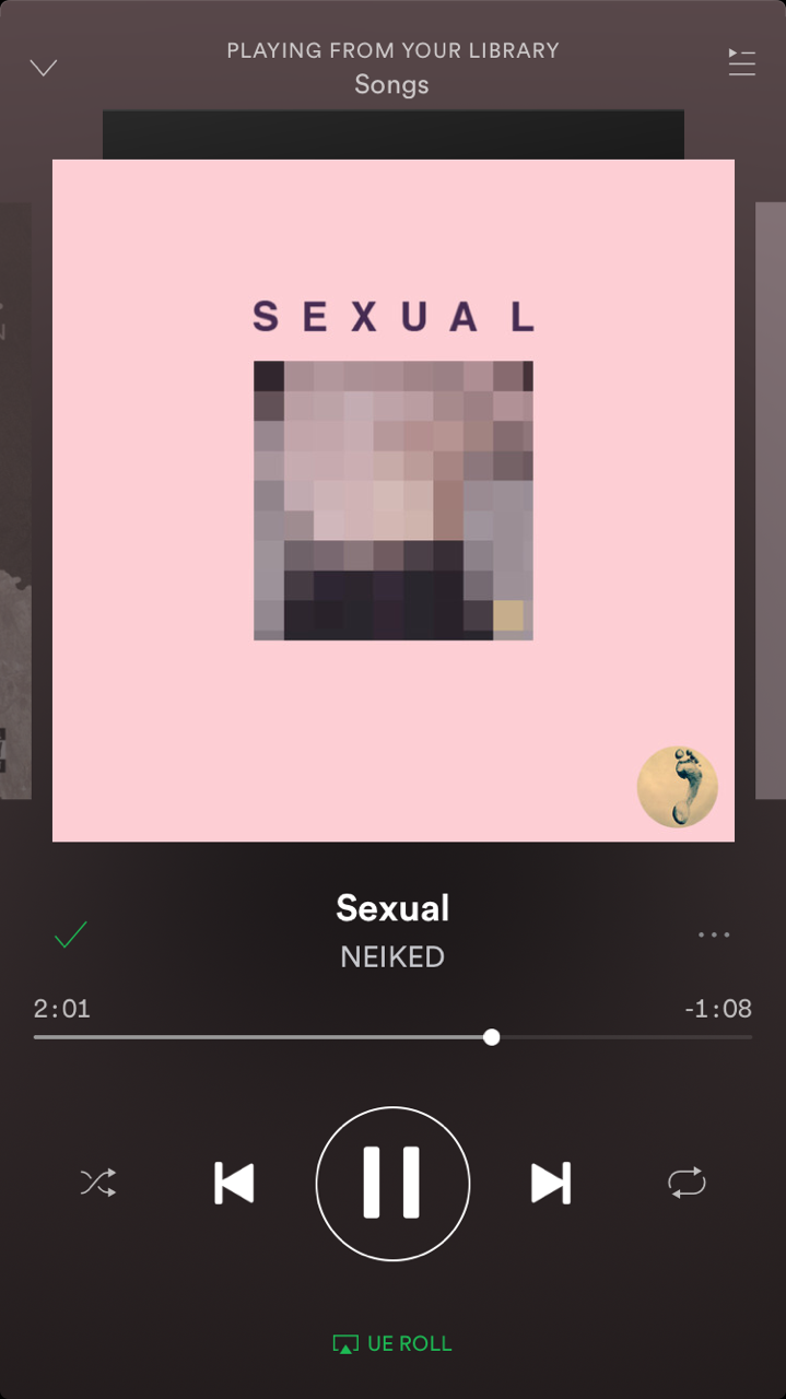 ditzystella:i like that pink! and that song! and my plug!
