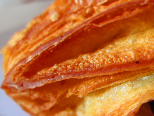hellochadik:Pain au chocolat - boulangerie la loulinoise (issylesmlx - 17/03/2016)