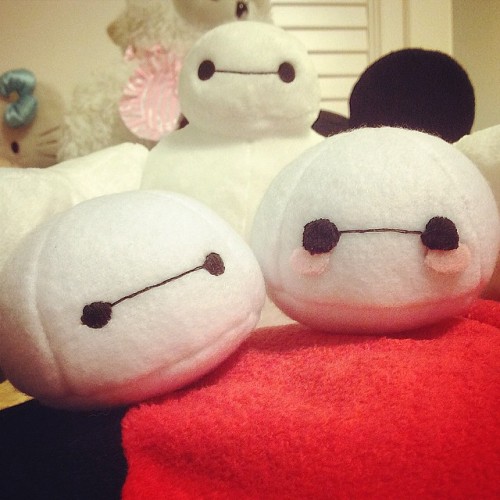 rr-raveeoftitans:  I found pretty cool tutorial of how to make mochi plush. I changed the design a little bit and turn it into Baymax mochi XDDDThanks for this tutorial -> x