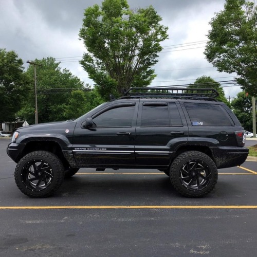 Will i ever get to wash my jeep? Find out next week on absolutely fucking not. #FuckThisWeather ____