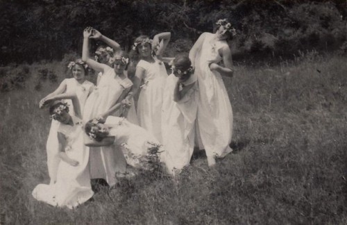 rivesveronique:Girl dancers in nature,  postcard circa 1920