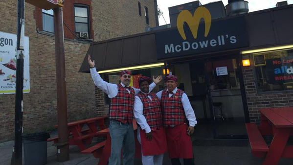 hall70:  lennybaby2:  alwaysbewoke:    This Chicago Restaurant Staple Transformed