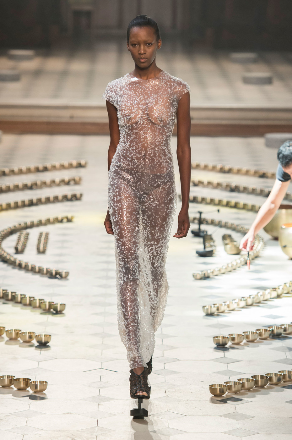 ohthentic:  forlikeminded:    Iris van Herpen | Haute Couture | Fall 2016    Oh 