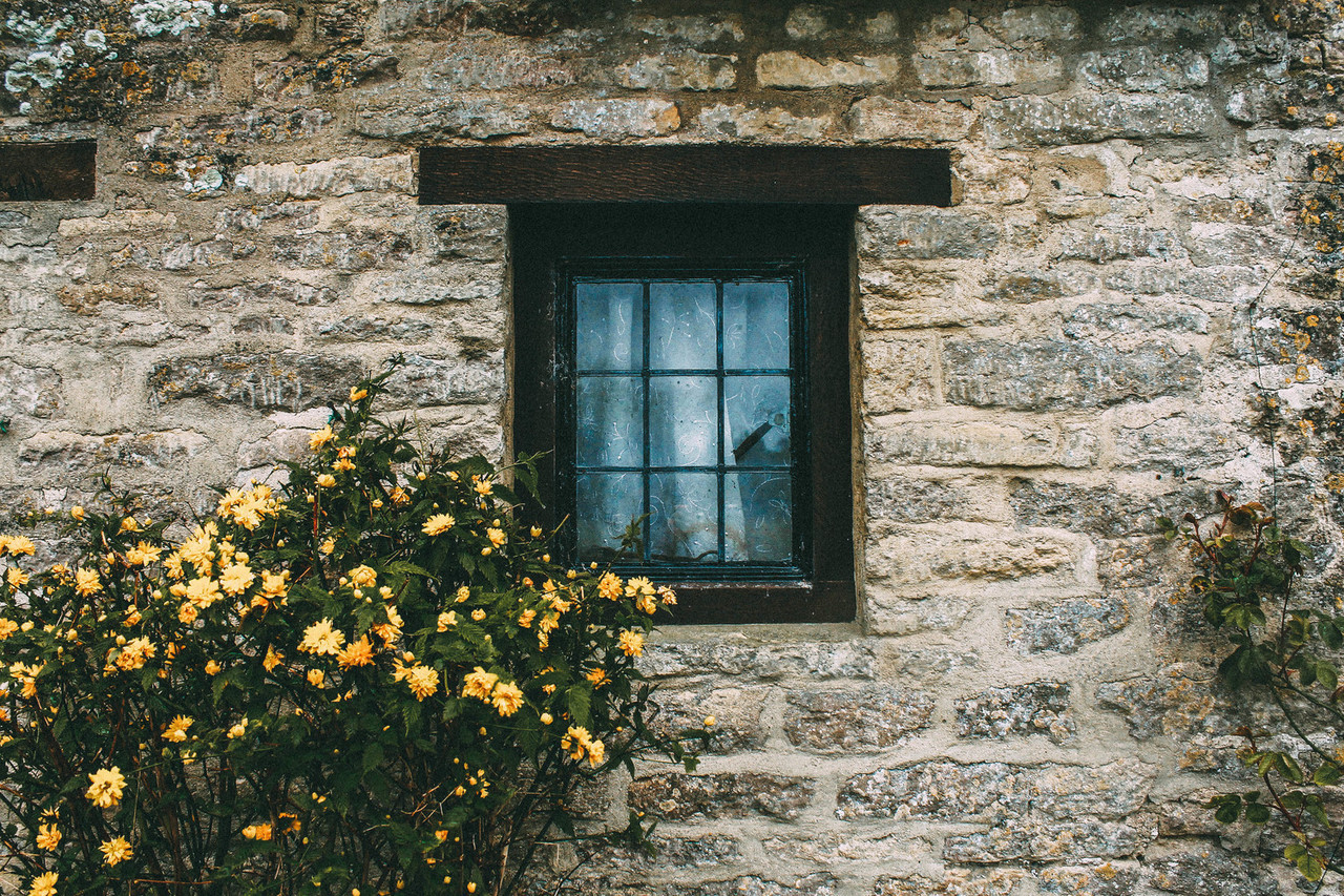 floralls: stone cottages in Bibury by  Eduard Militaru   